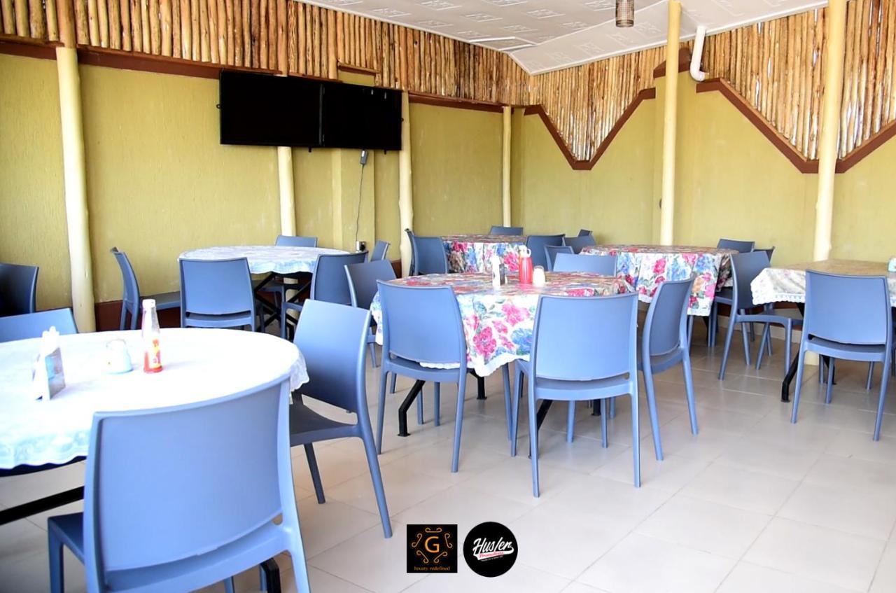 Golden View Hotel Ibanda Exterior photo