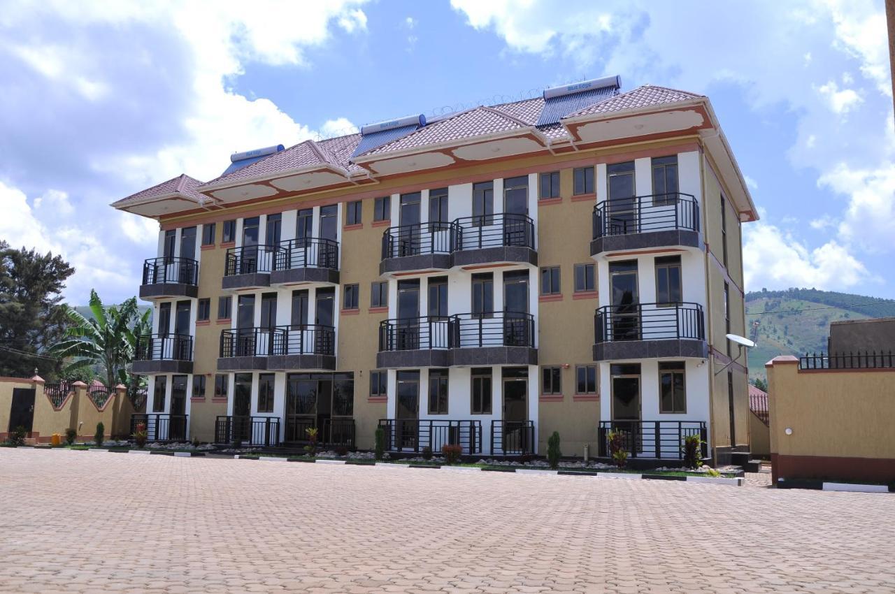 Golden View Hotel Ibanda Exterior photo