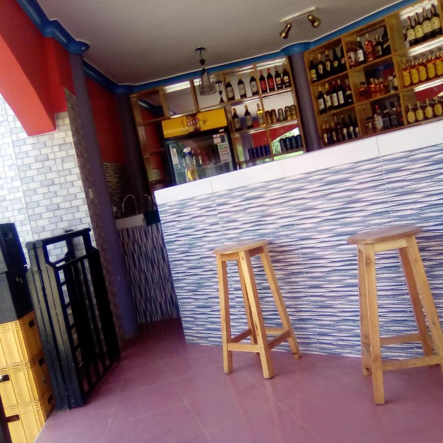 Golden View Hotel Ibanda Exterior photo